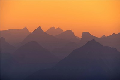 五行屬木的人穿什麼顏色內衣最能提升運勢？