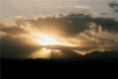 八字命理中的貪財壞印是什麼意思？如何化解這種格局？